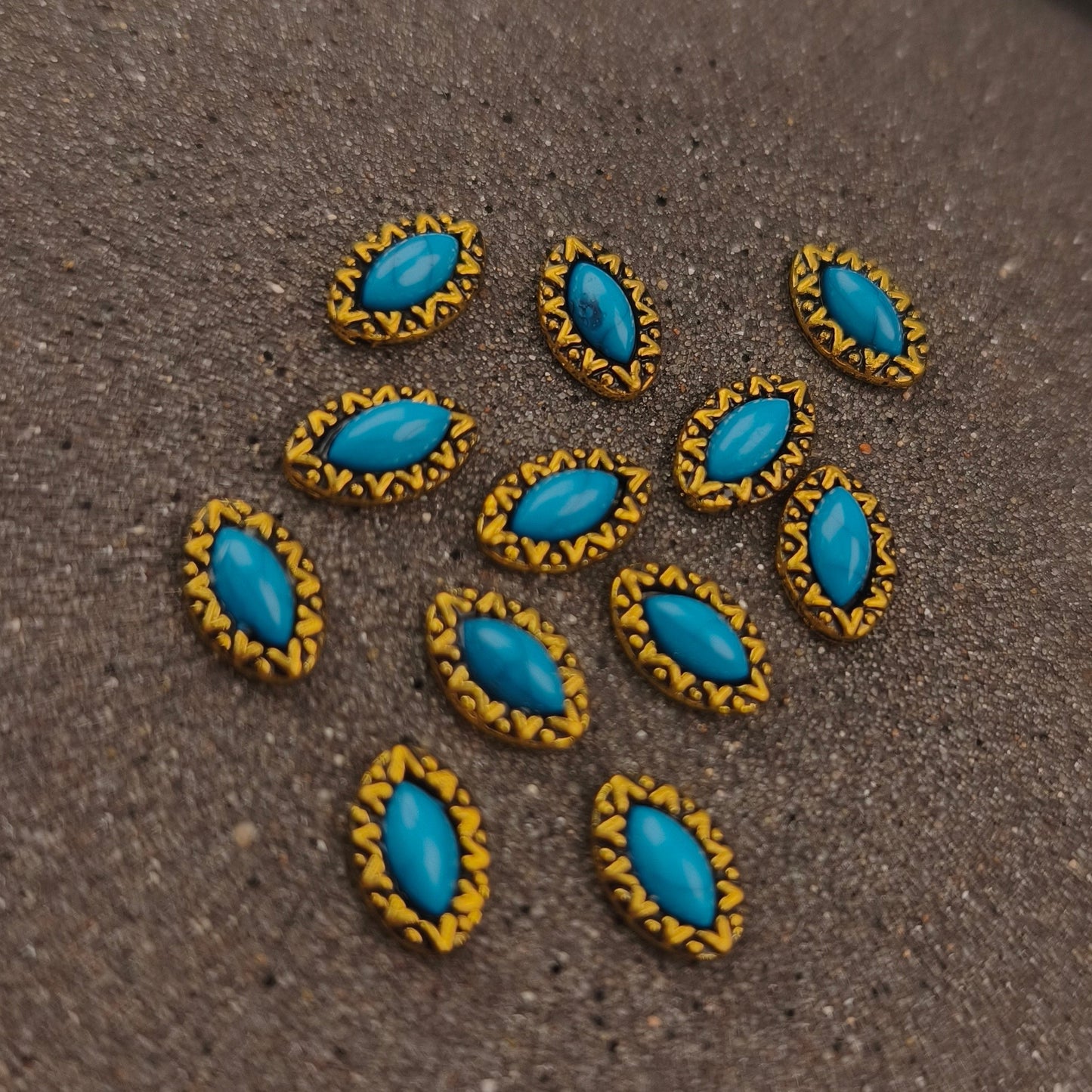 Oeil bleu nuit gold 8x5mm
