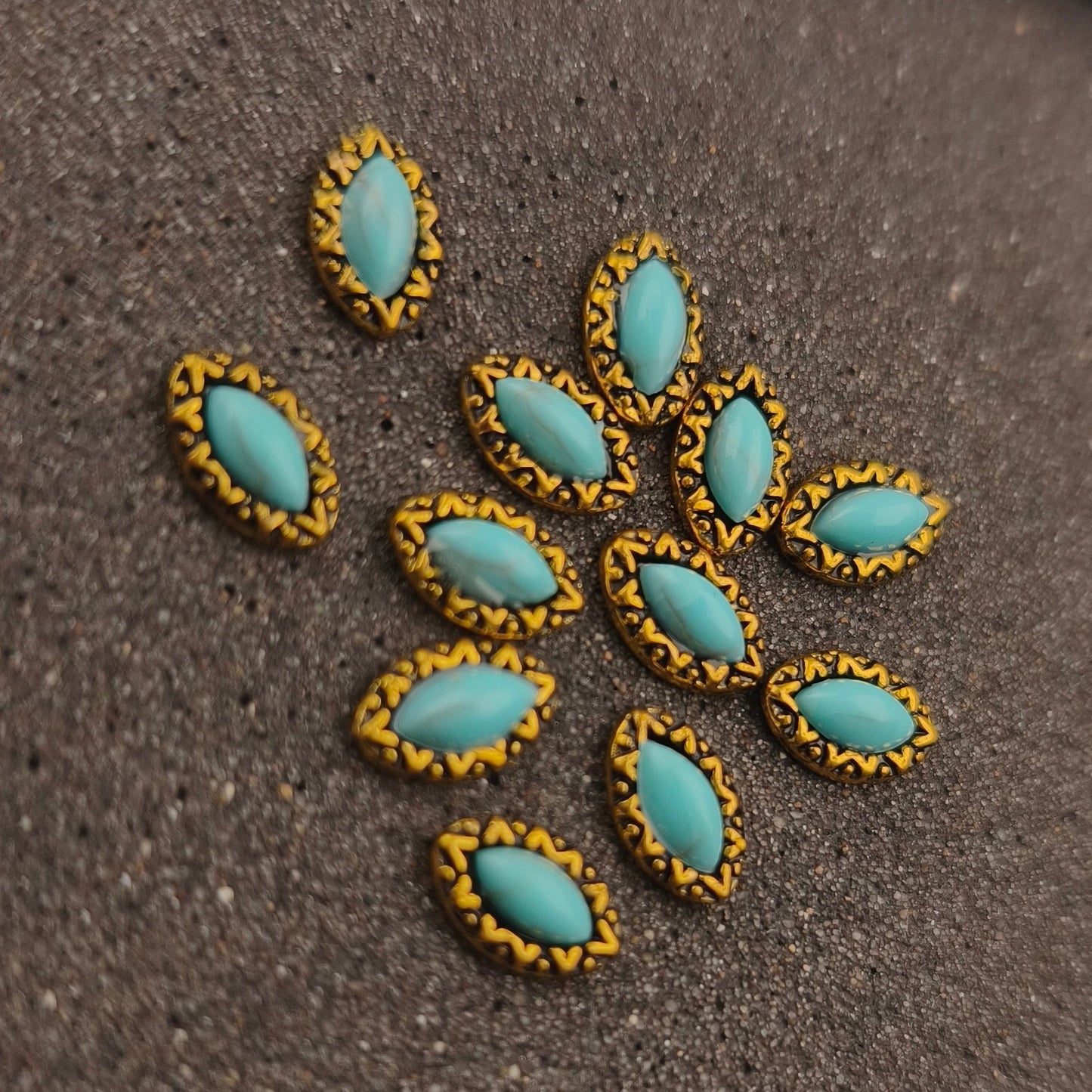 Oeil turquoise gold 8x5mm