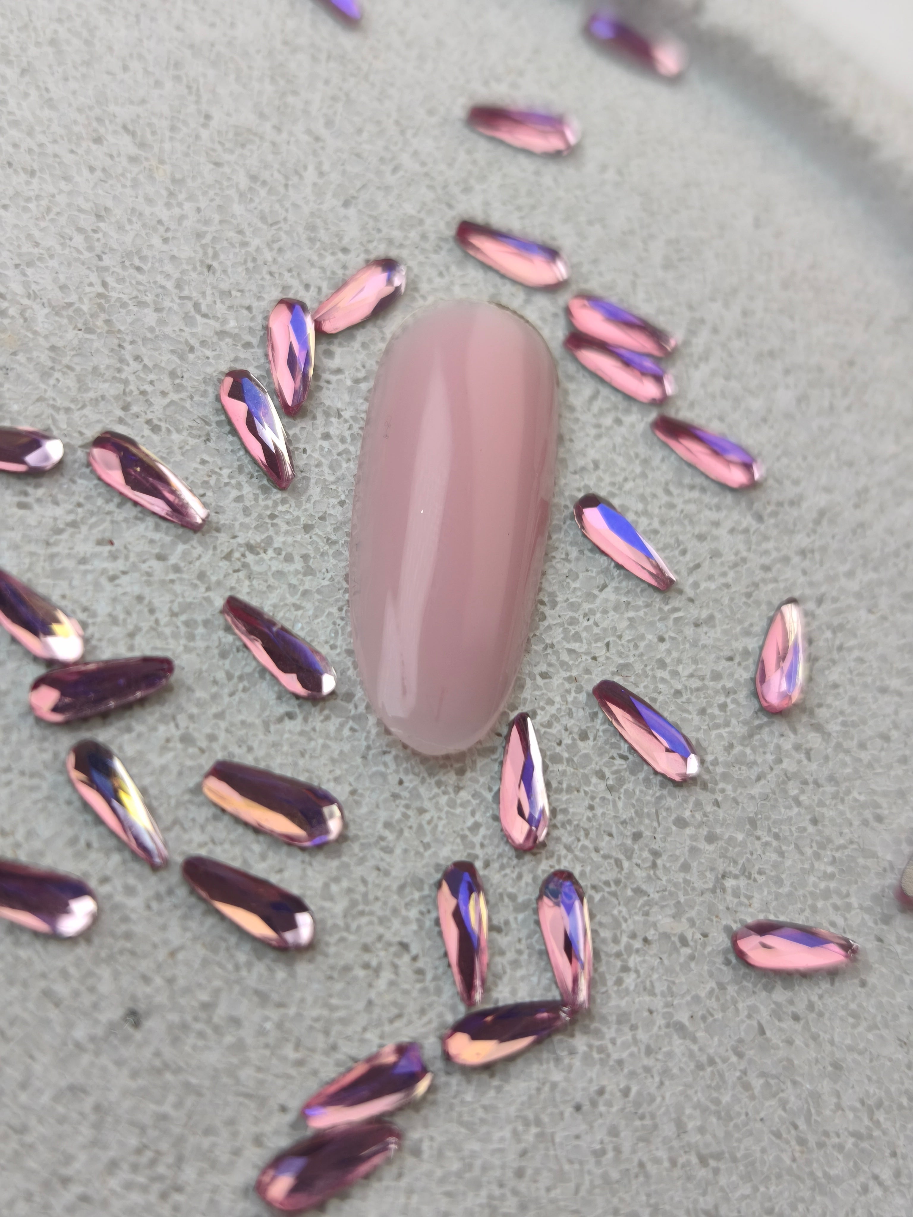 Mini goutte allongé