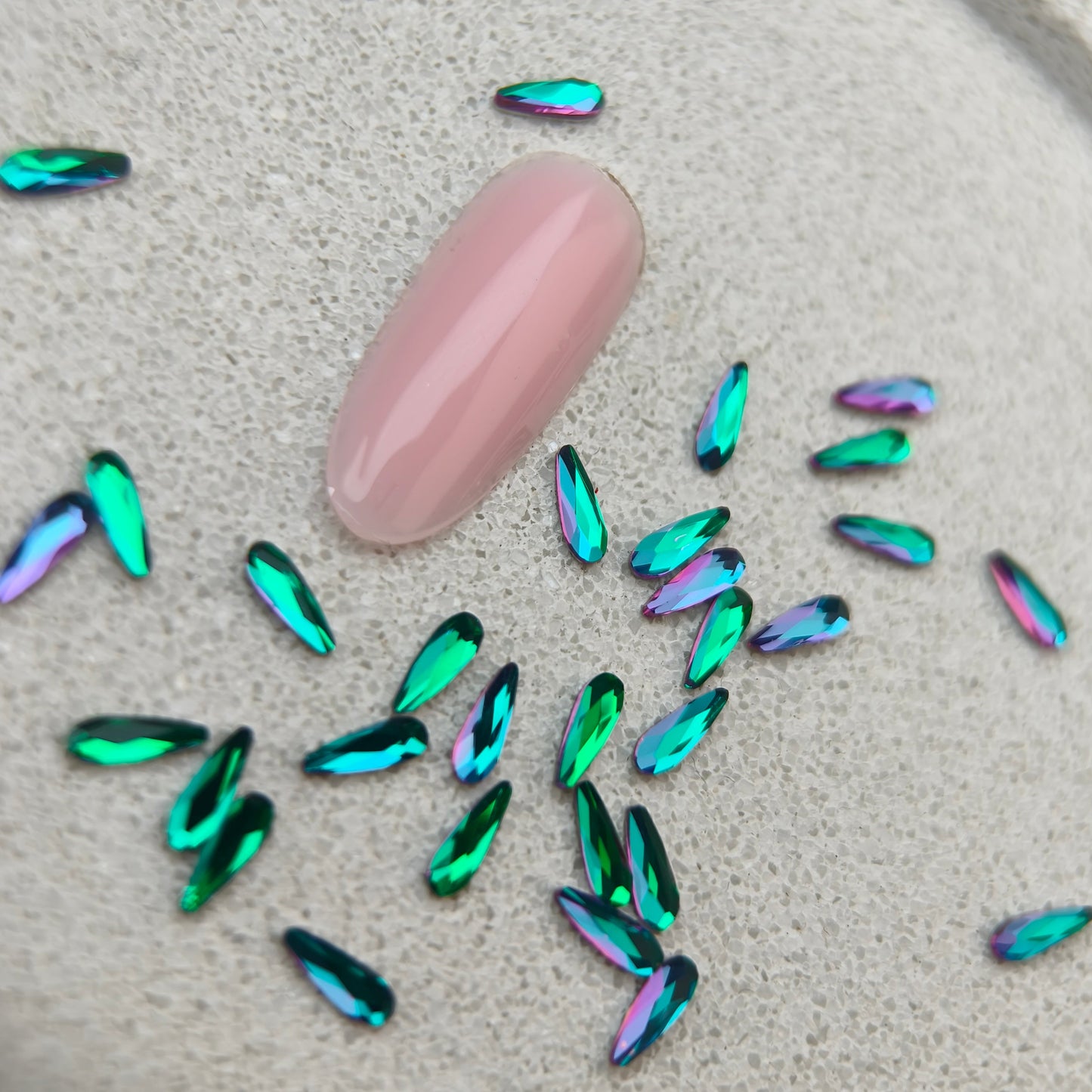 Mini goutte allongé