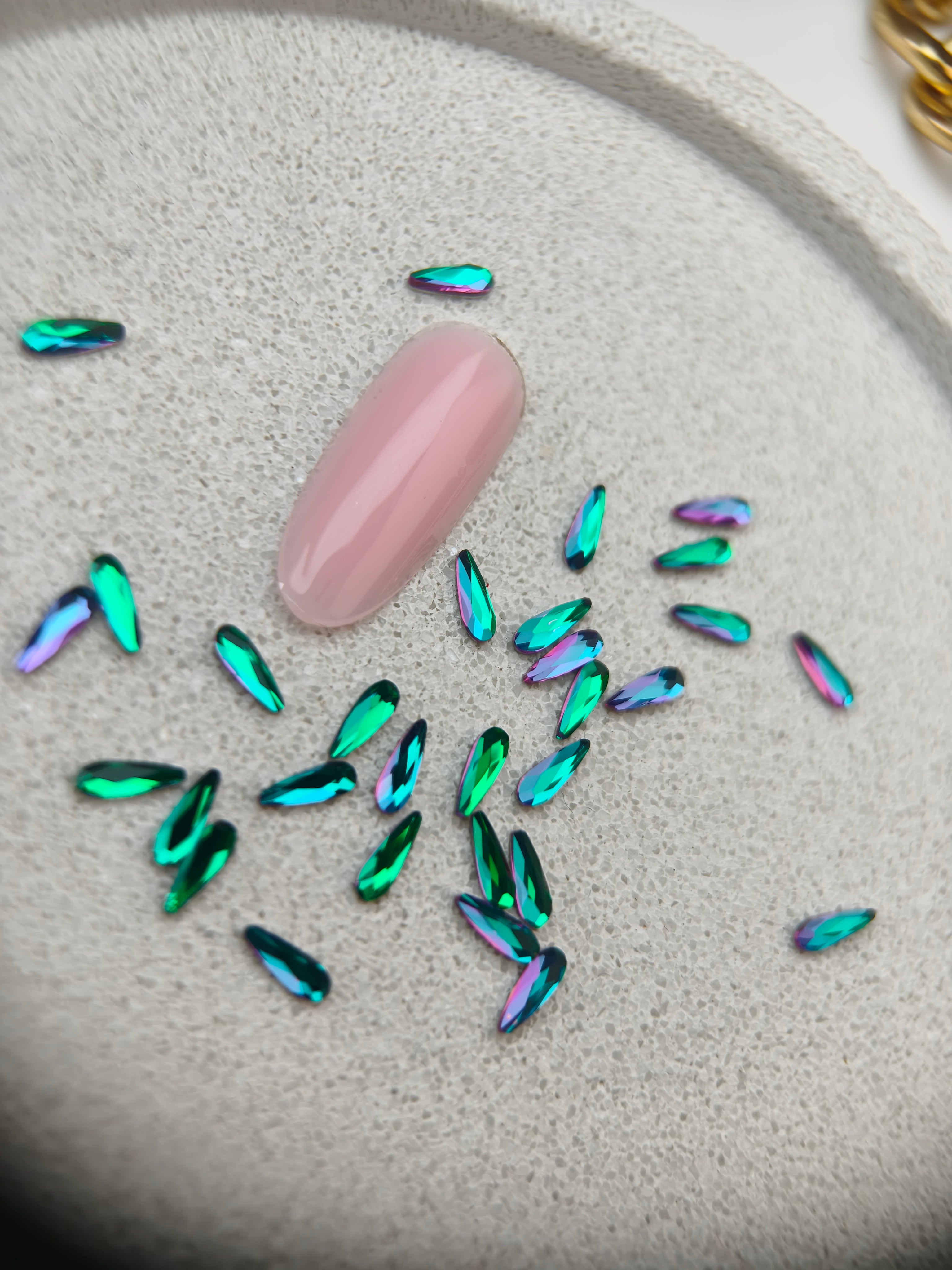 Mini goutte allongé