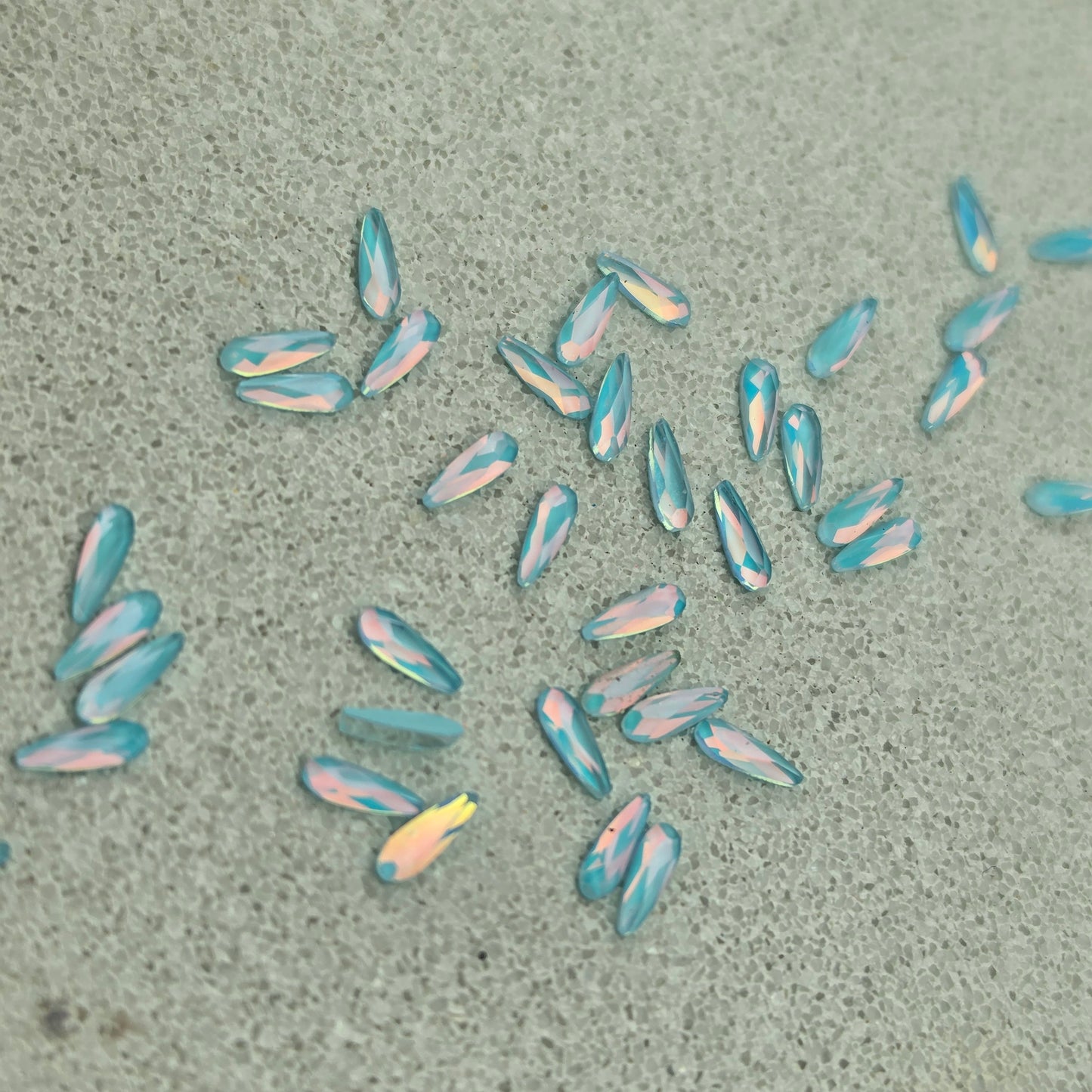 Mini goutte allongé