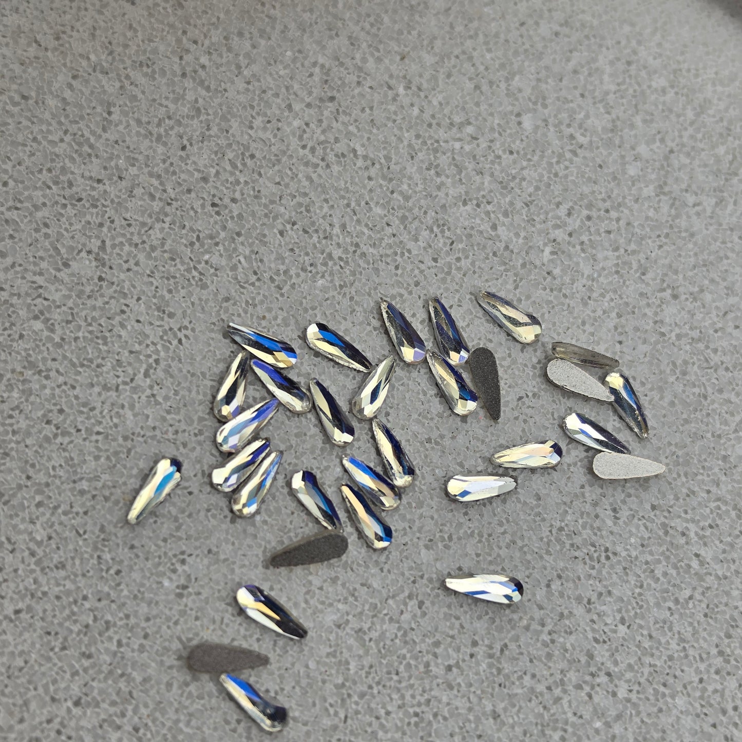 Mini goutte allongé