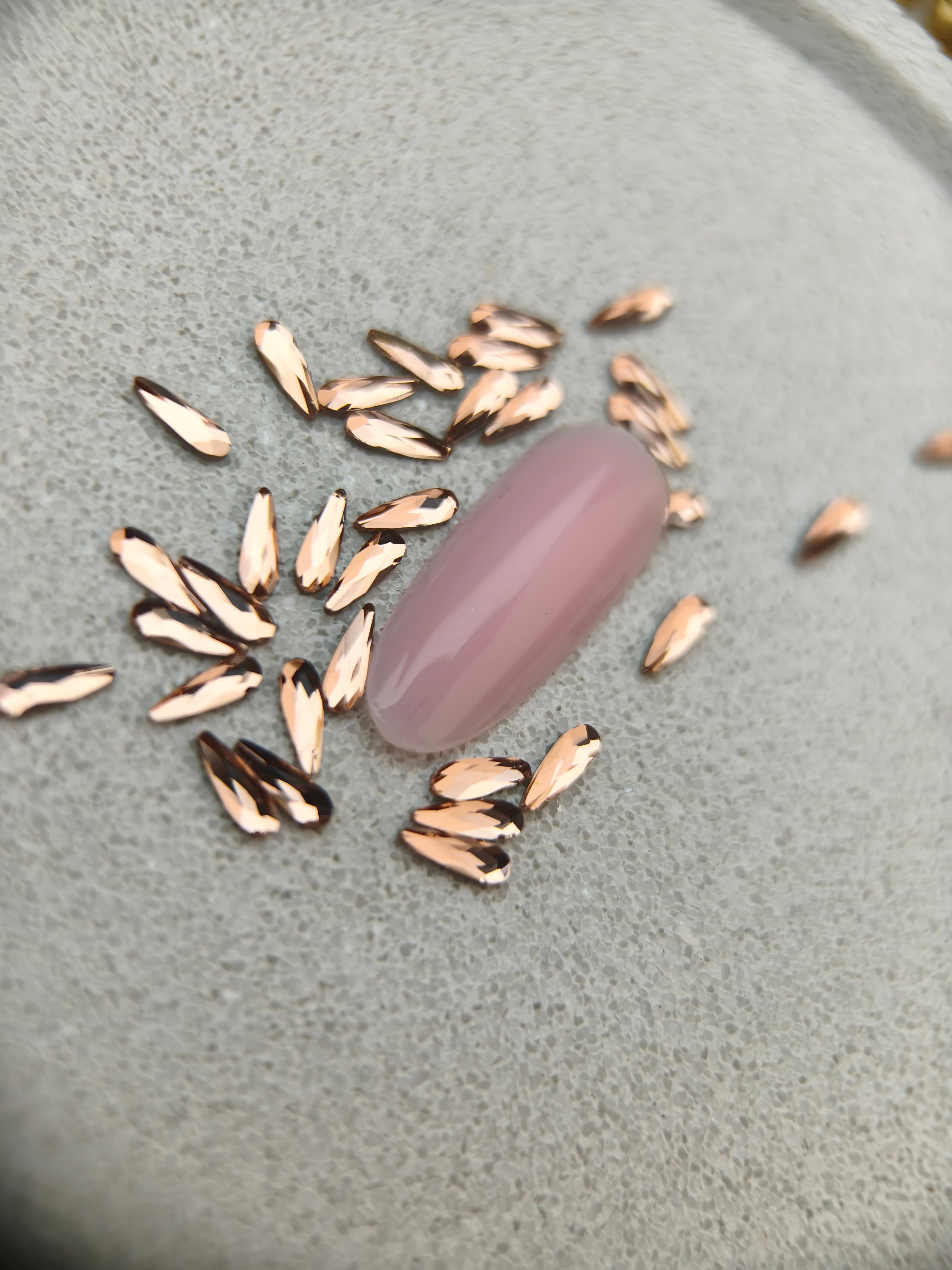 Mini goutte allongé