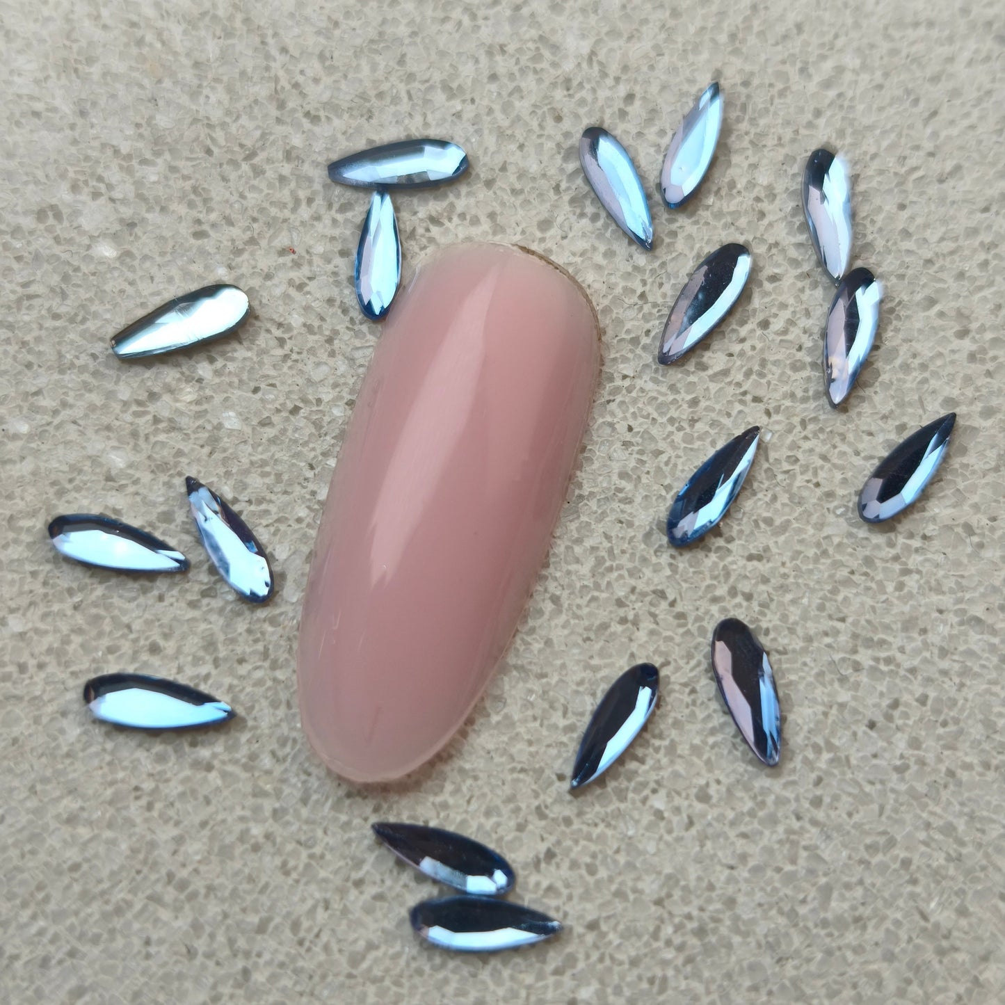 Mini goutte allongé